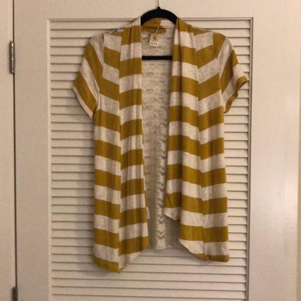 T-shirt cardigan with lace